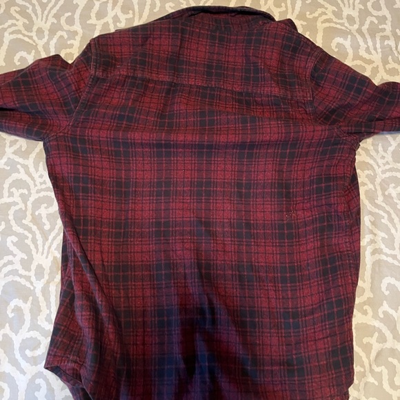 Roots Button Up Flannel - Picture 4 of 4